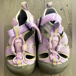 Toddler purple Keen sandals